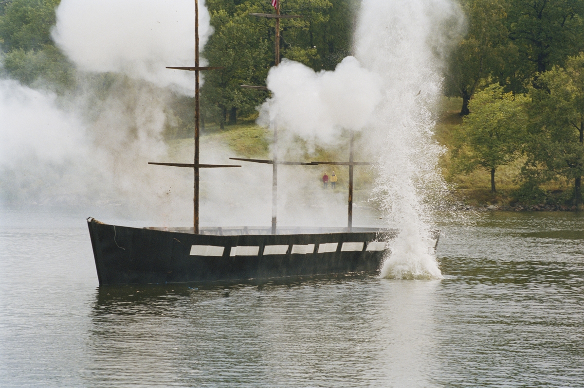 John Ericssons dag 2003. Rekonstruktion av slaget vid Hampton Roads 1862 med skalareplikor av de fartyg som deltog i striden. Bilden visar USS MINNESOTA.