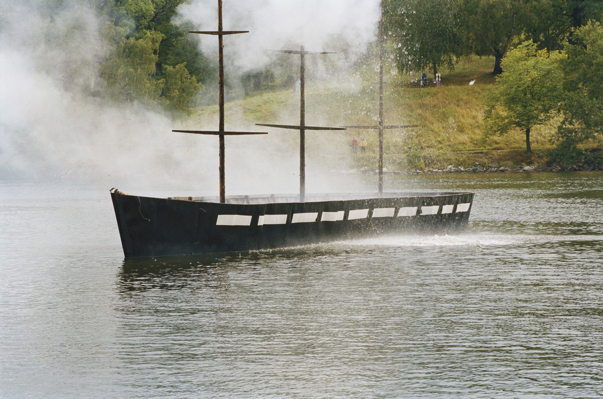 John Ericssons dag 2003. Rekonstruktion av slaget vid Hampton Roads 1862 med skalareplikor av de fartyg som deltog i striden. Bilden visar USS MINNESOTA.