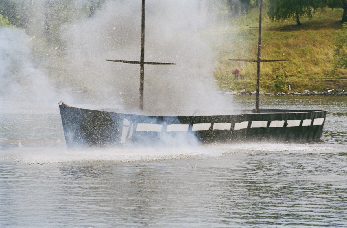 John Ericssons dag 2003. Rekonstruktion av slaget vid Hampton Roads 1862 med skalareplikor av de fartyg som deltog i striden. Bilden visar USS MINNESOTA.