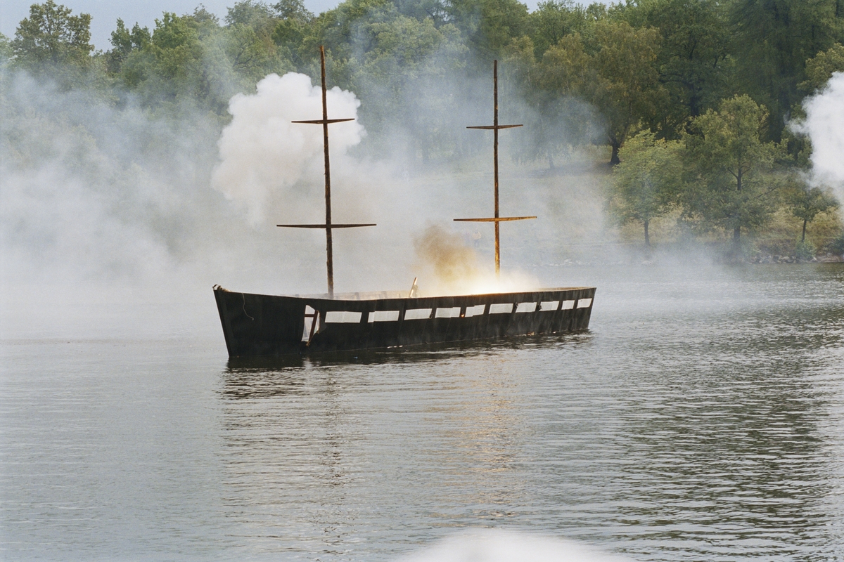 John Ericssons dag 2003. Rekonstruktion av slaget vid Hampton Roads 1862 med skalareplikor av de fartyg som deltog i striden. Bilden visar USS MINNESOTA.