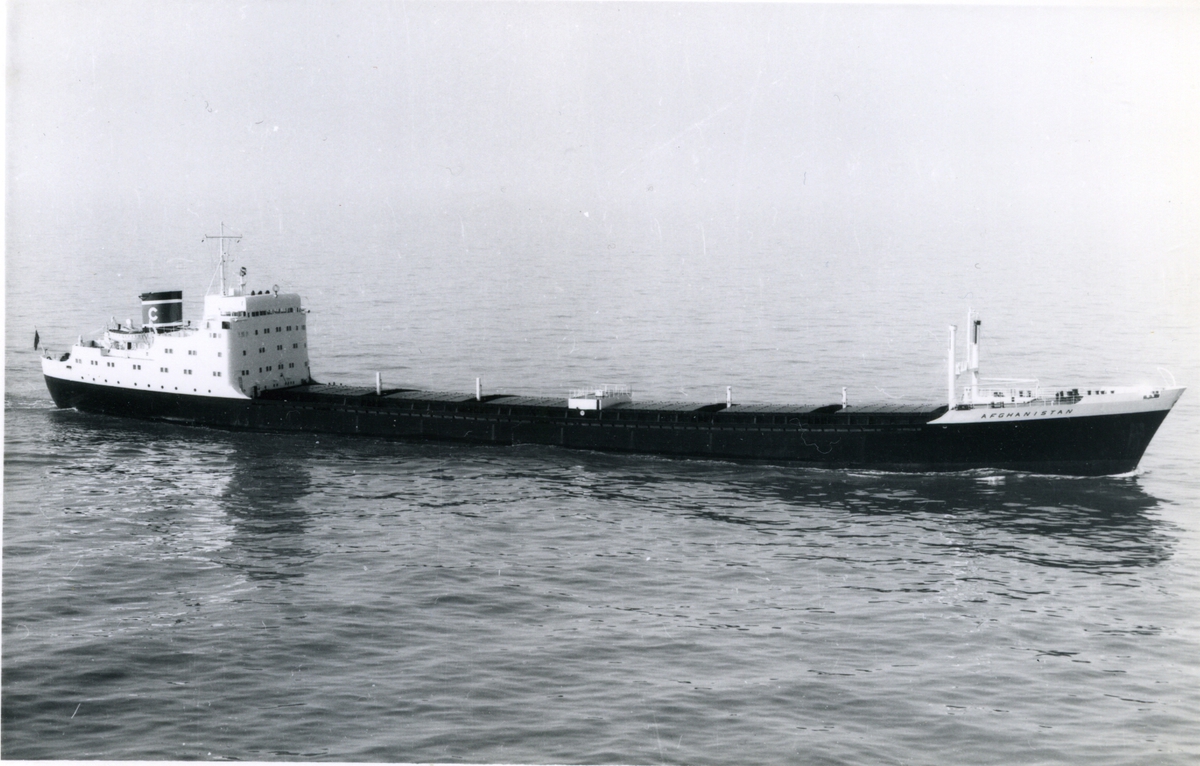 Ägare:/1957-64, 1966- /:Hindustan Steam Shipping Co. Ltd. Hemort: Newcastle.