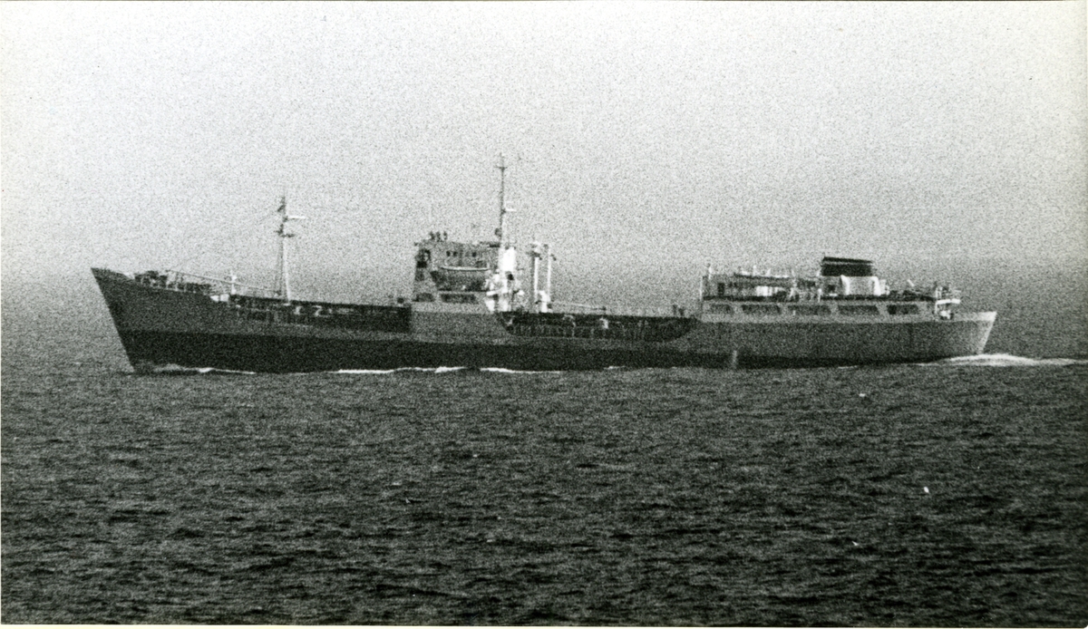 Ägare:/1969-91/: S.S.S.R. - Georgian Shipping Co. Hemort: Batumi.