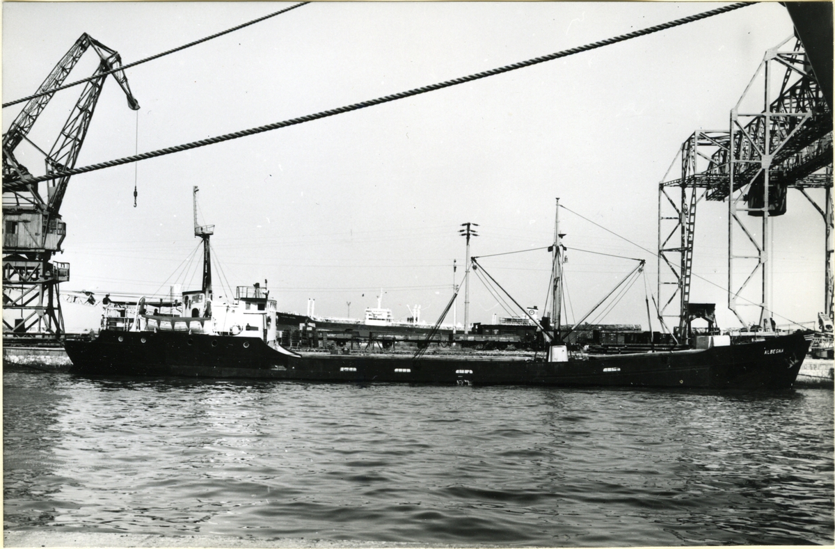 Byggd 1947, förlängd 1966.
Ägare:/1964-  /: Compagnia di Navigazione Mediterranea. Hemort: Roma.