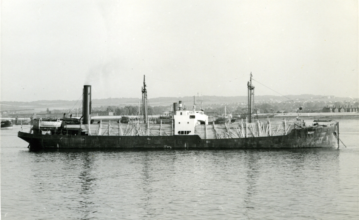 Ägare:/1949-56/: Compania de Navegacion Tulev S.A. Hemort: Panama.