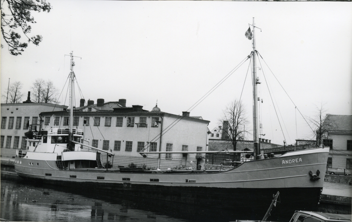 Ägare:/1965-77/: Georg Umlandt. Hemort: Hamburg.