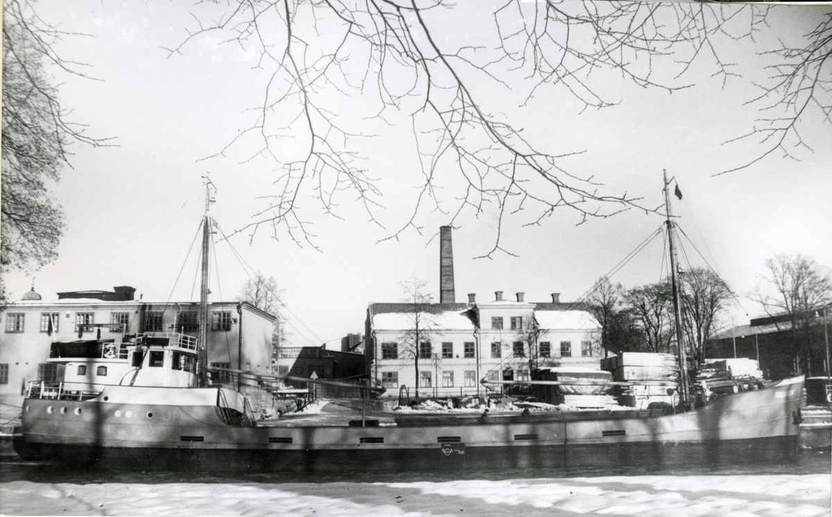 Ägare:/1965-77/: Georg Umlandt. Hemort: Hamburg.
