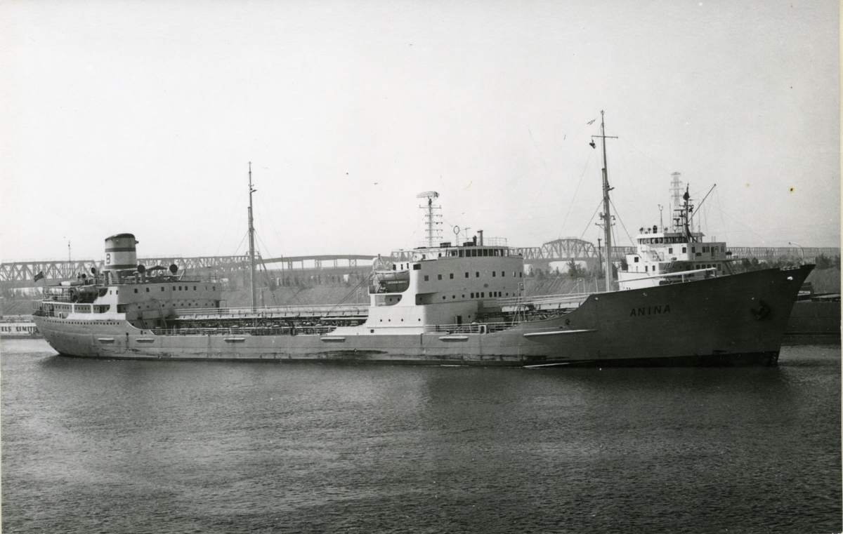 Ägare:/1963-77/: Rederi A/S. Mimer & A/S. Norfart. Hemort: Oslo.