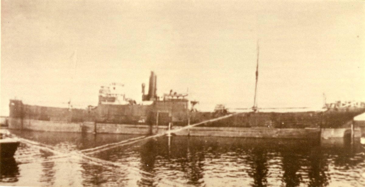 Ägare:/1941-43/: Rickmers Rhederei A.G. Hemort: Hamburg.