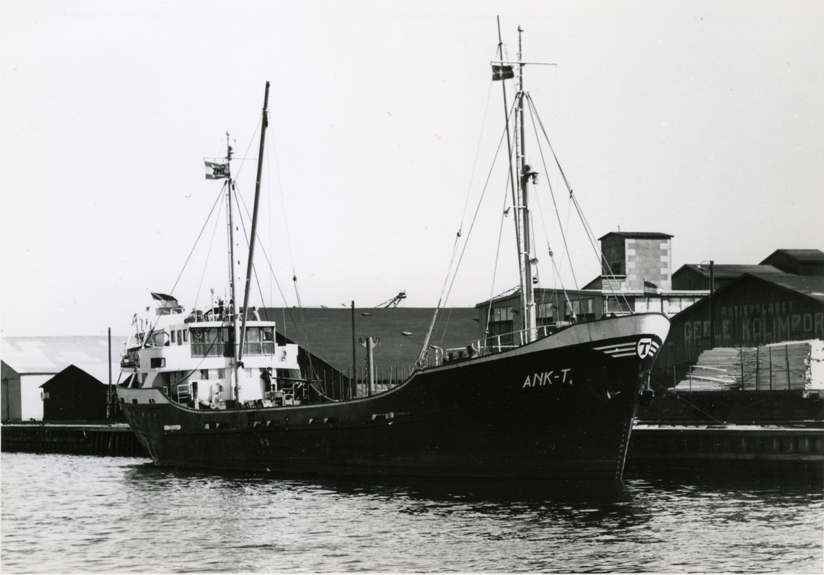 Ägare:/1959-69/: Rederij Motorschip Ank T. Hemort: Zaandam.