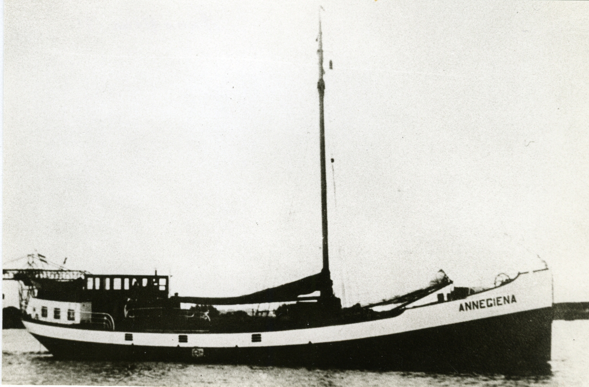 Ägare:/1942-50/: N.V. Vrachtvaart Maatschappij Trako. Hemort: Rotterdam.
