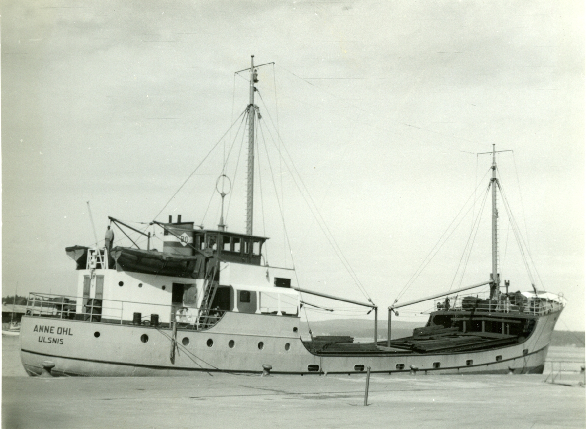 Ombyggd 1957 och förlängd i Rendsburg-Saatsee.
Ägare:/1950-68/: Bernhard Ohl. Hemort: Ulsnis.
