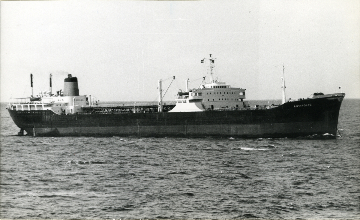 Ägare:/1959-77/: Marceloso Compania Naviera S.A. Hemort: Peiraievs.