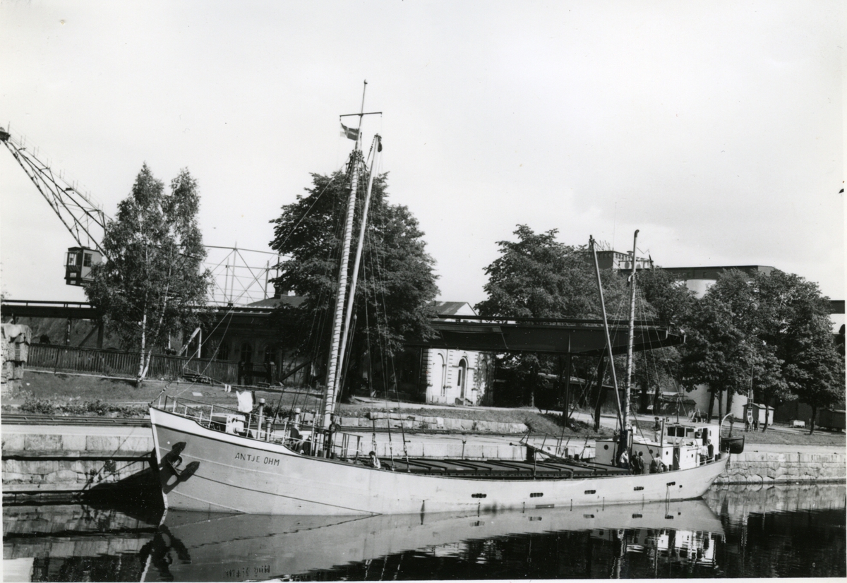 Ägare/:1960-71/: Hinrich Ohm. Hemort: Hamburg.