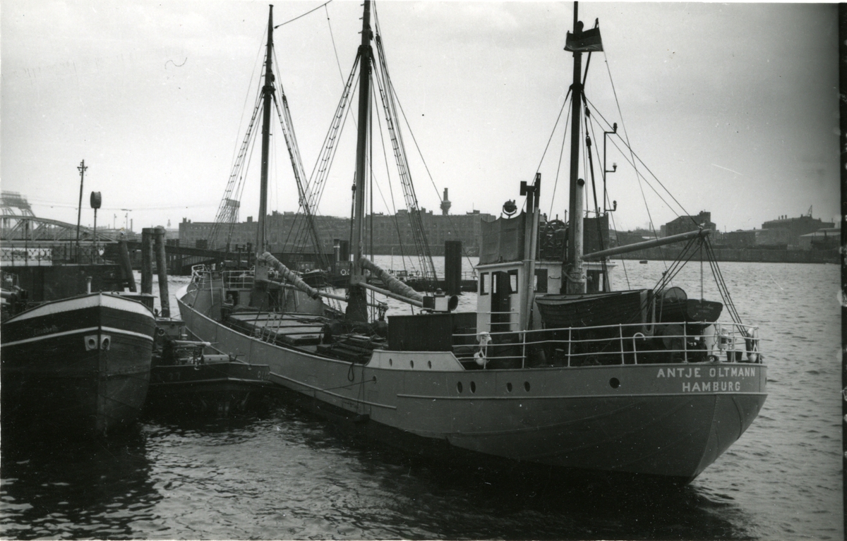 Ägare:/1935-64/: Johs. Oltmann. Hemort: Hamburg.