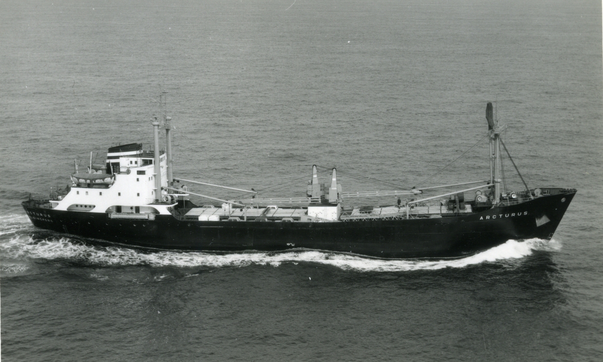 Ägare:/1960-81/: Finska Ångfartygs AB. Hemort: Helsingfors.