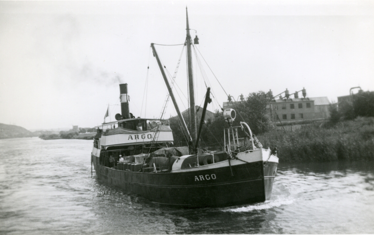 Ägare:/1923-52/: Ångfartygs AB Göta Kanal. Hemort: Göteborg.