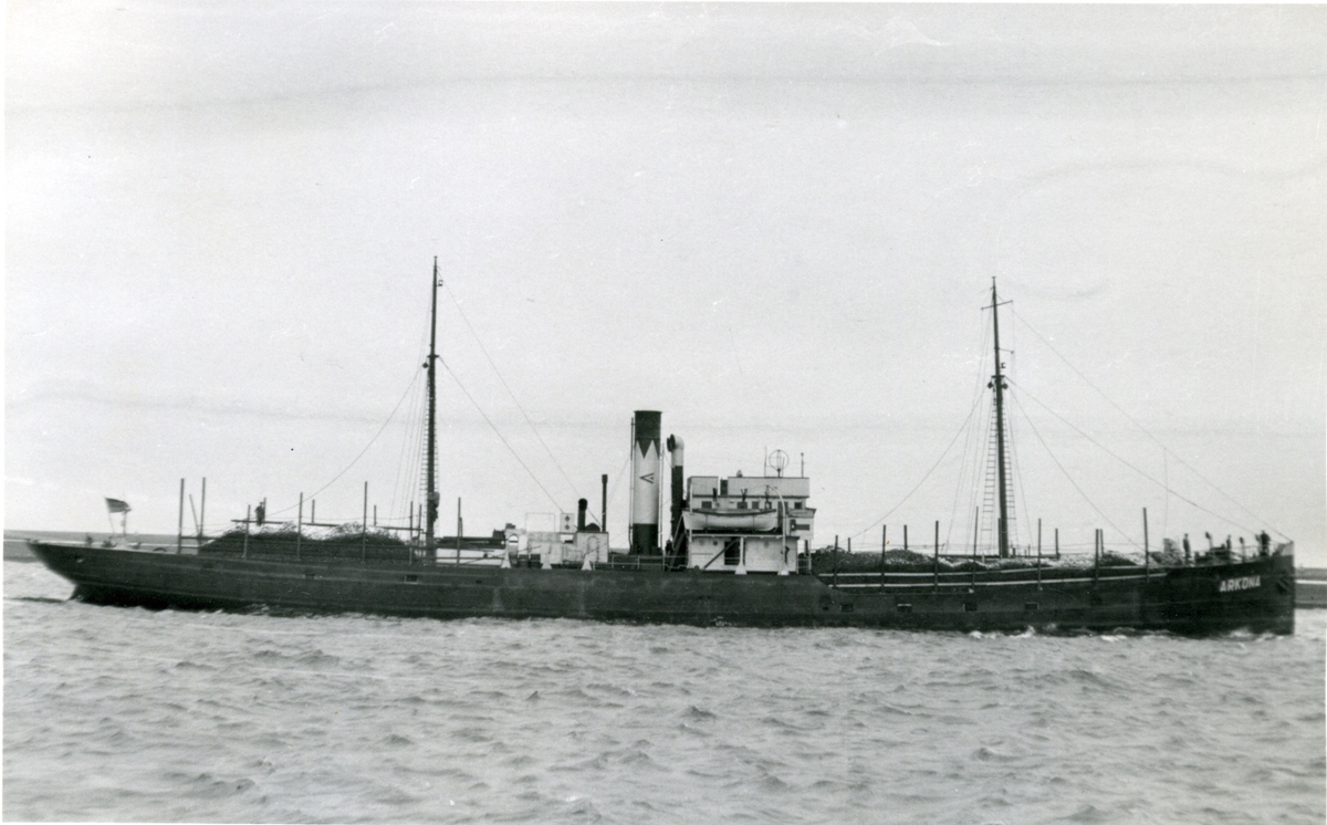 Ägare:/1951-57/: Joachim Grabow. Hemort: Hamburg.