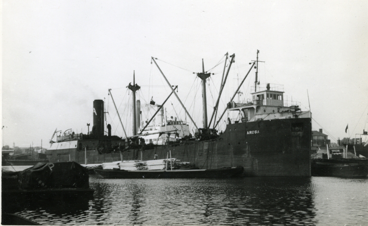 Ägare:/1946-51/: Compania Ponca de Vapores S.A. Hemort: Panama City.