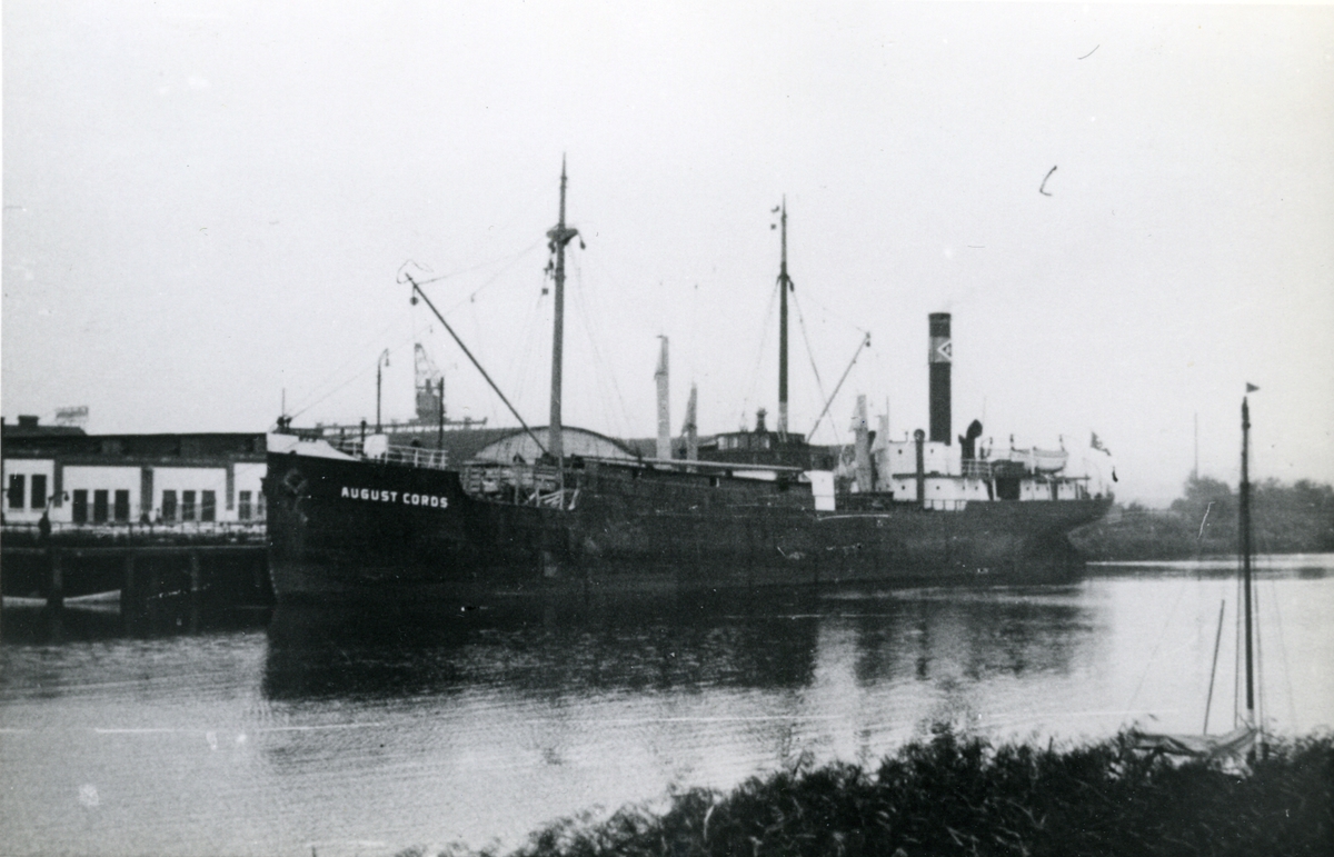 Ägare:/1937-45/: Carl Cords. Hemort: Rostock.