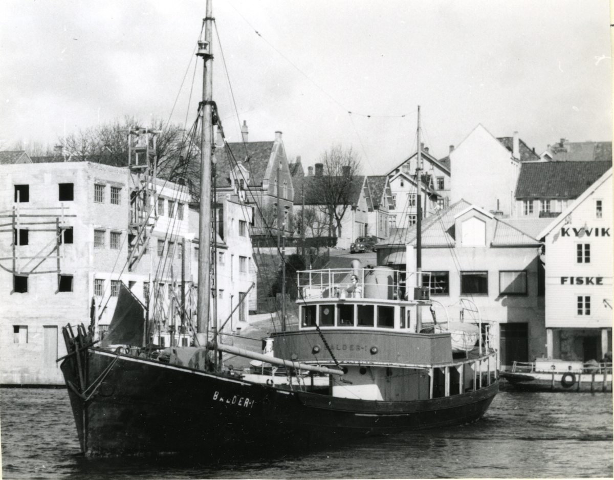 Ägare: Olaf Midtun. Hemort: Bergen.