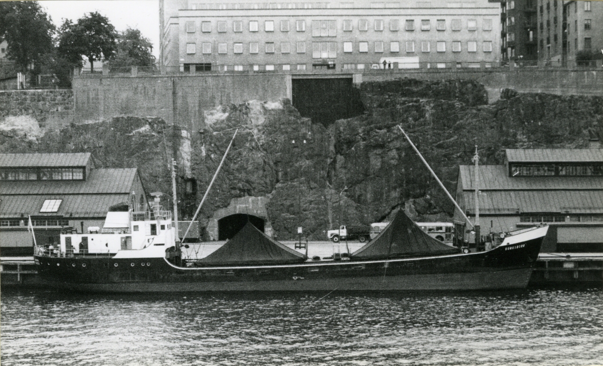 Ägare:/1972-73/: Estrella Shipping Co. Ltd. Hemort: Famagusta.