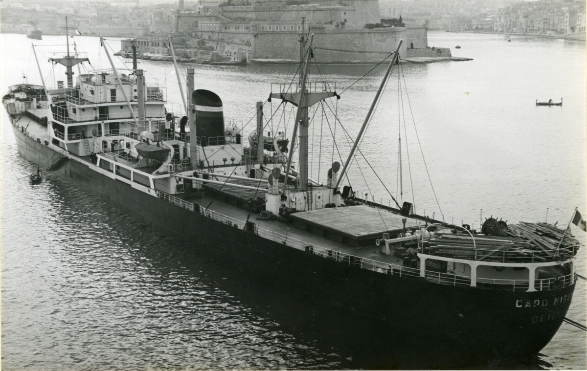 Ägare:/1969-71/: Cap. Francesco Massa. Hemort: Genova.