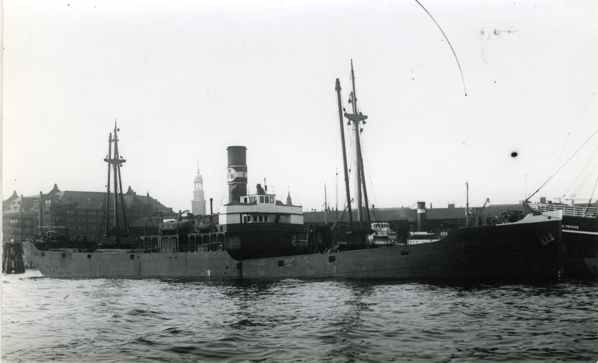 Ägare:/1938-45/: Krupp Reederei & Kohlenhandel G.m.b.H. Hemort: Hamburg.