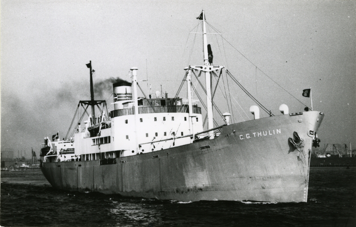 Ägare:/1947-54/: Rederi AB Roslagen. Hemort: Stockholm.