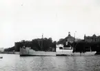 Lastångfartyget GÖTHE. Fotot taget den 8.10.1927 på Strömmen vid Skeppsholmen i Stockholm.