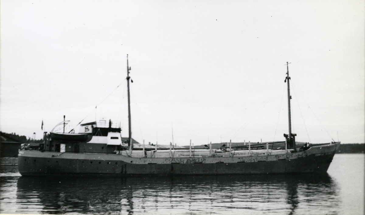 Ägare:/1951-53/: Max Sieghold. Hemort: Bremerhaven.