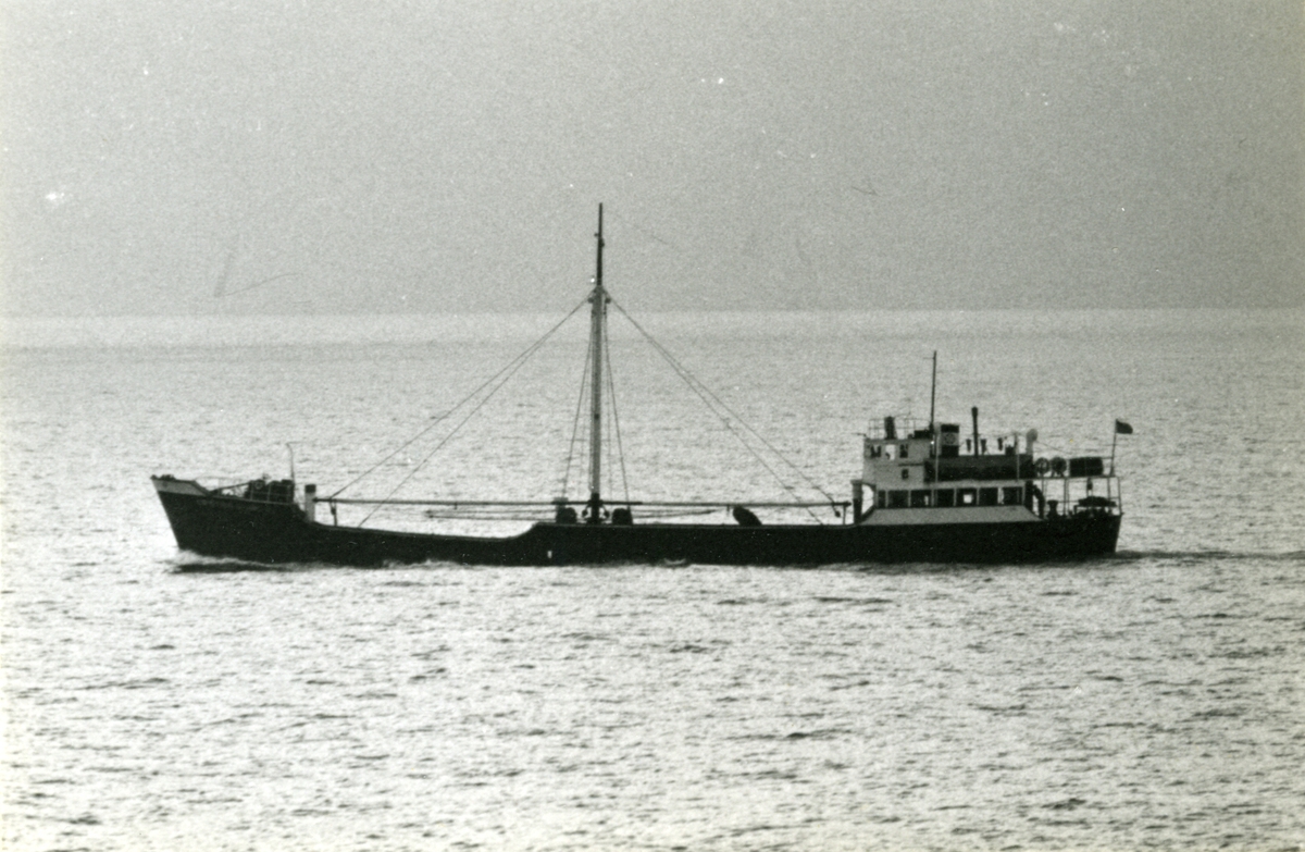 Ägare:/1946-68/: Angel Riva Suardiaz. Hemort: Gijon.