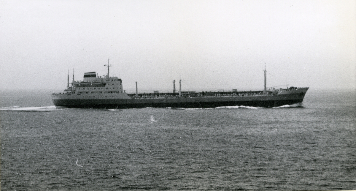 Ägare:/1965-89/: S.S.S.R. - Novorossiysk Shipping Co. Hemort: Novorossiysk.