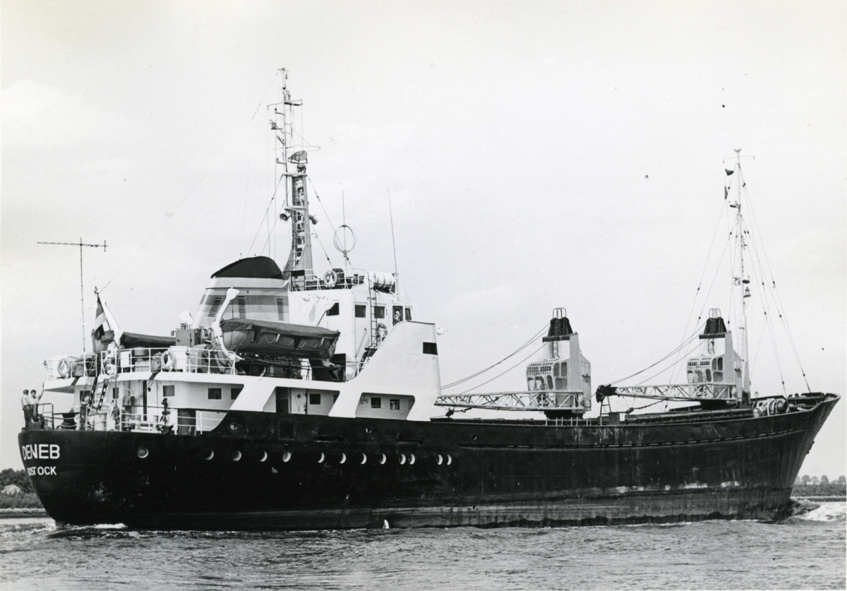 Ägare:/1974-79/: VEB Deutfracht /Seereederei. Hemort: Rostock.