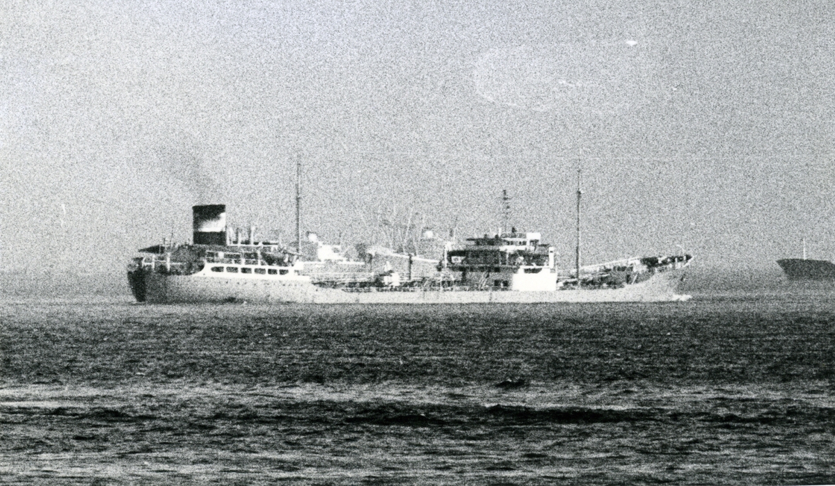 Ägare:/1970-88/: Dionysos Compania Naviera S.A. Hemort: Peiraievs.