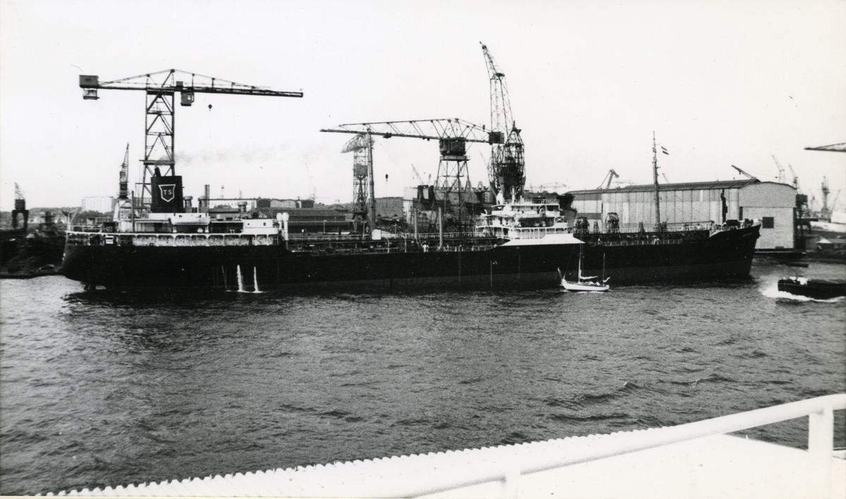 Ägare:/1957-73/: Turnbull, Scott Shipping Co.Ltd. Hemort: London.