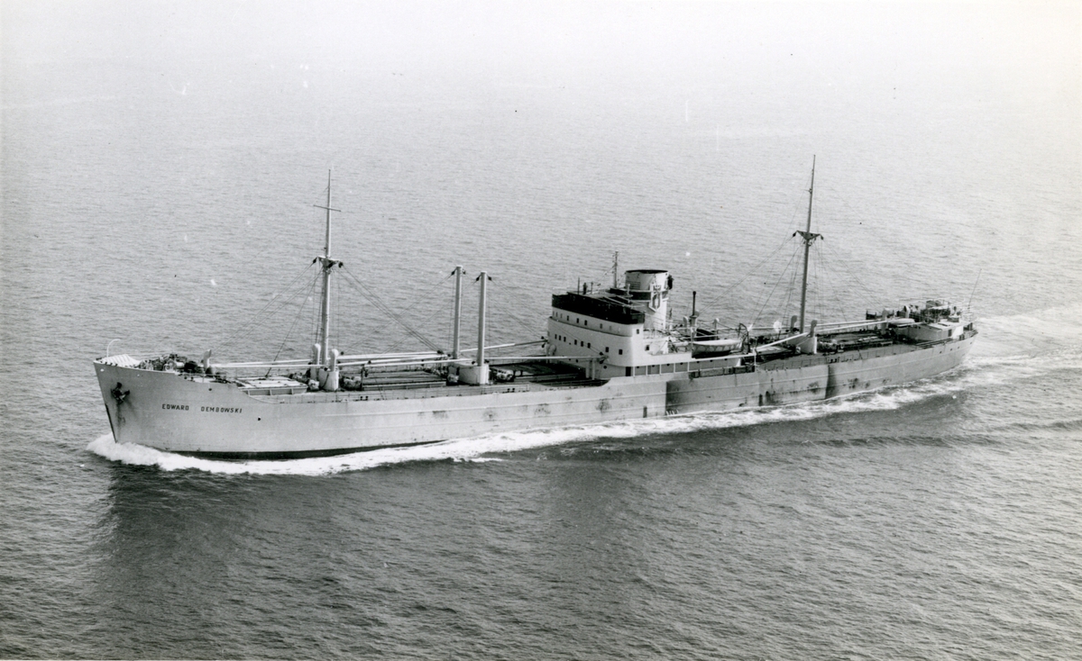 Ägare:/1954-82/: Polska staten. Hemort: Gdynia.