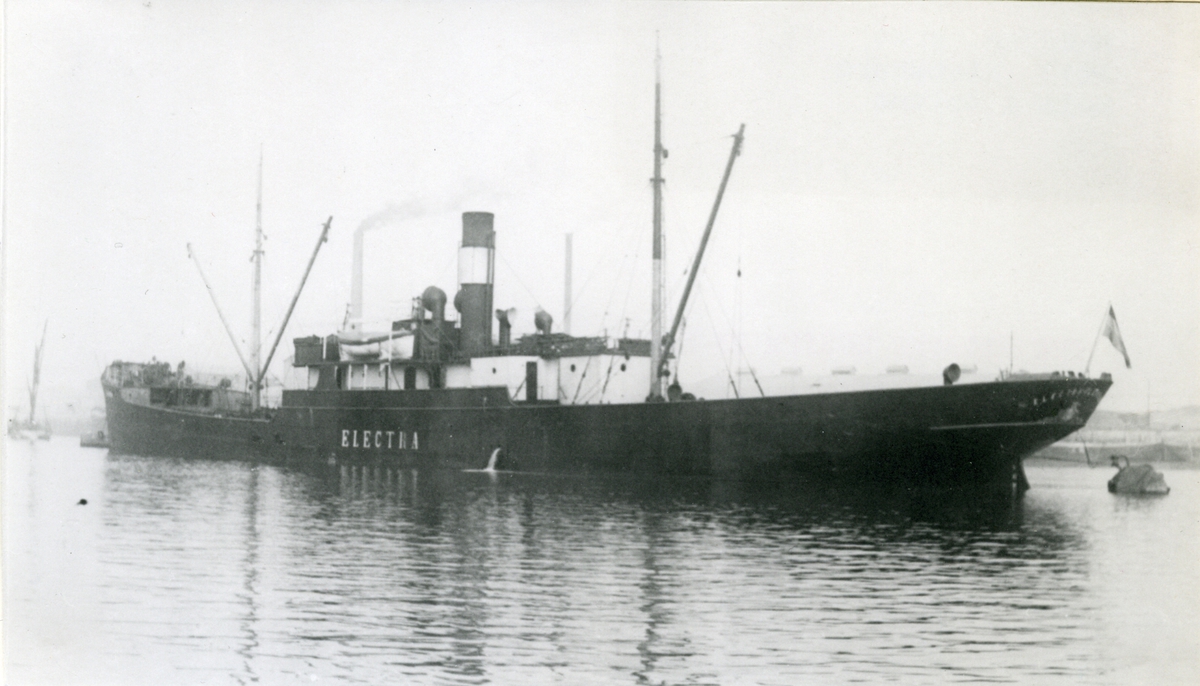 Ägare:/1893-1929/: ett partrederi, Huvudredare: Holm & Molzen. Hemort: Flensburg.