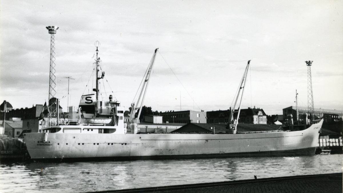 Ägare:/1961-69/: N.V. Scheepvaart Mij. Svea. Hemort: Amsterdam.