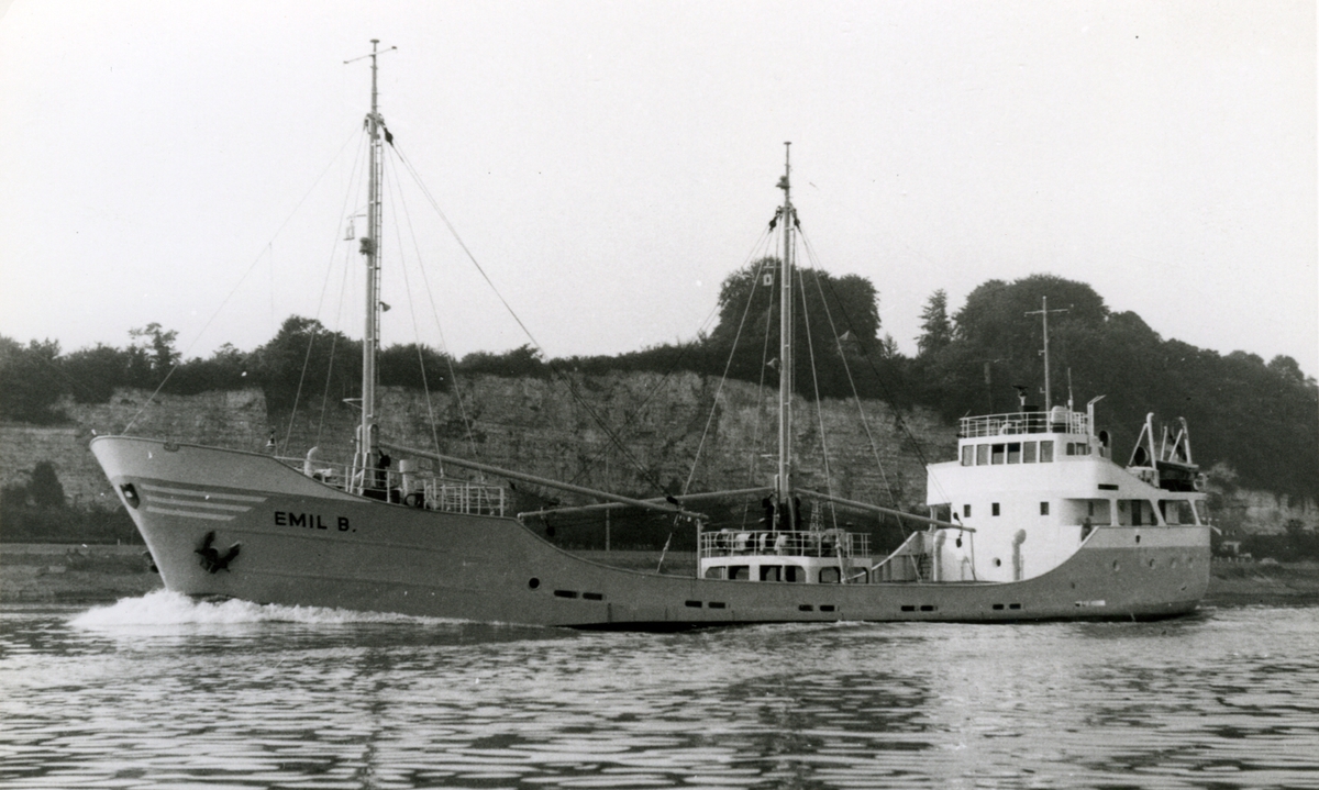 Ägare:/1966-75/: Hinrich J. Badewien. Hemort: Warsingfehn.