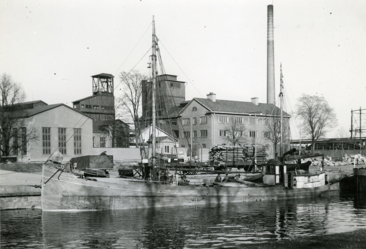 Ägare:/1939-52/: Hj. E.S. Hagman. Hemort: Degerhamn.