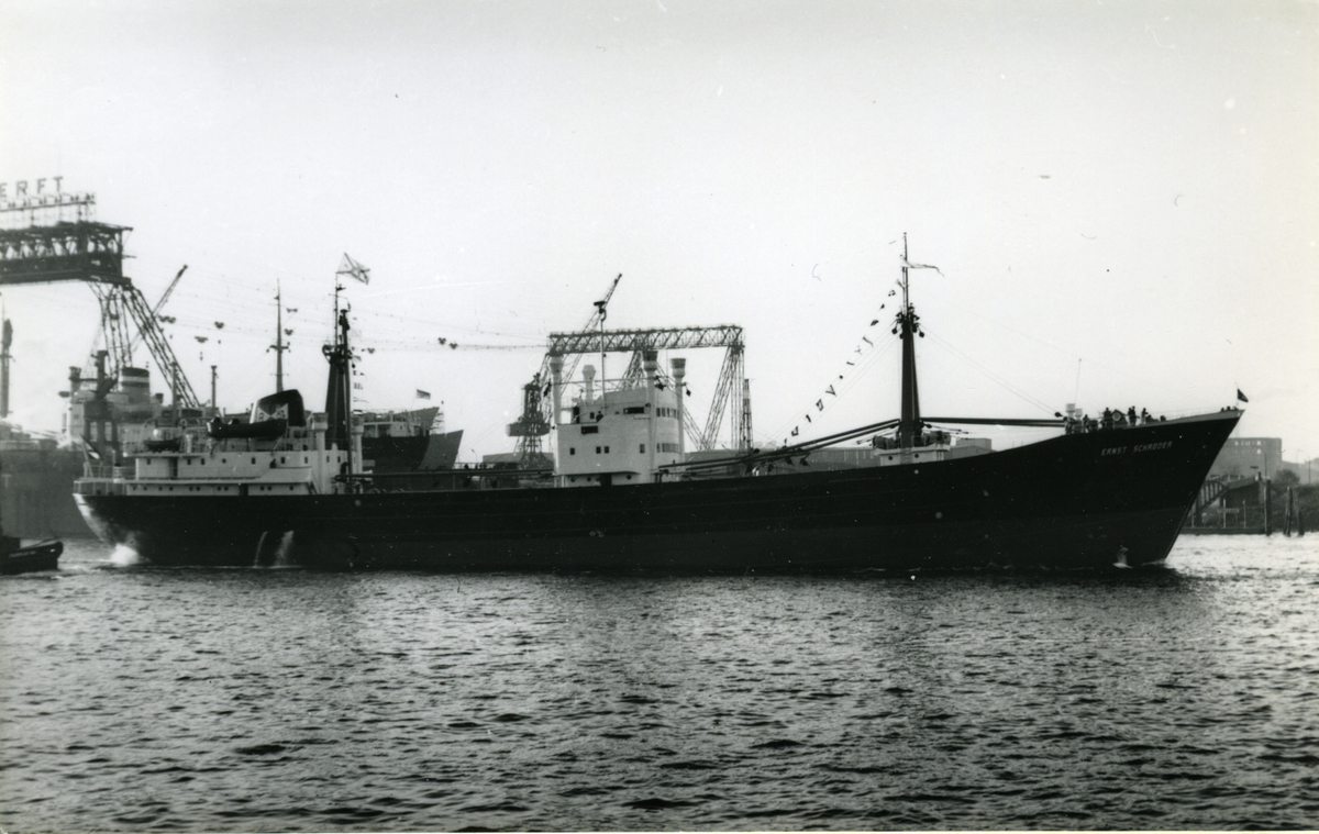 Ägare:/1962-74/: Reederei Richard Schröder K.G. Hemort: Hamburg.
