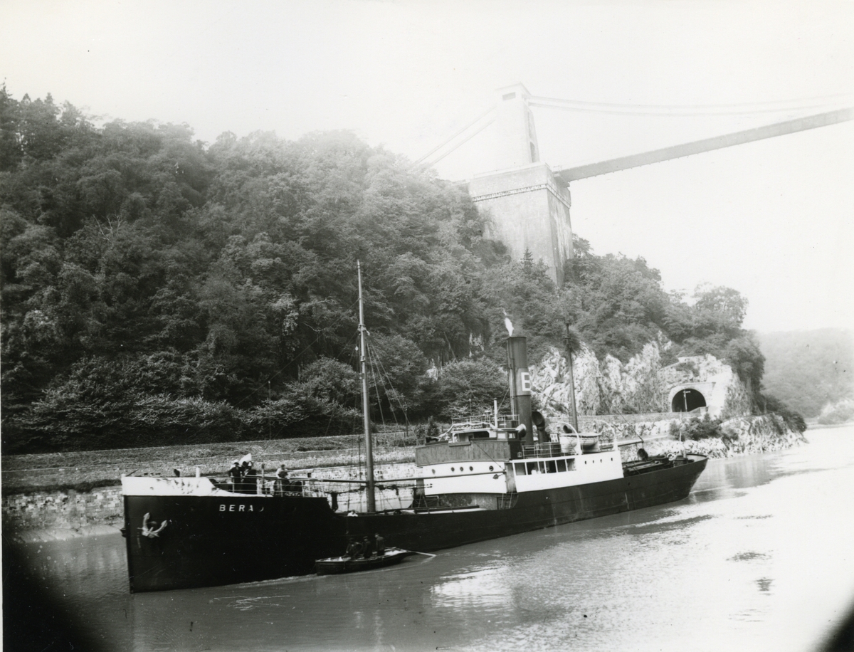 Ägare:/1925-50/: A/S Decapo. Hemort: Trondheim.
Ägare:/1950-53/: Rederi A/S Steinmann. Hemort: Sarpsborg.