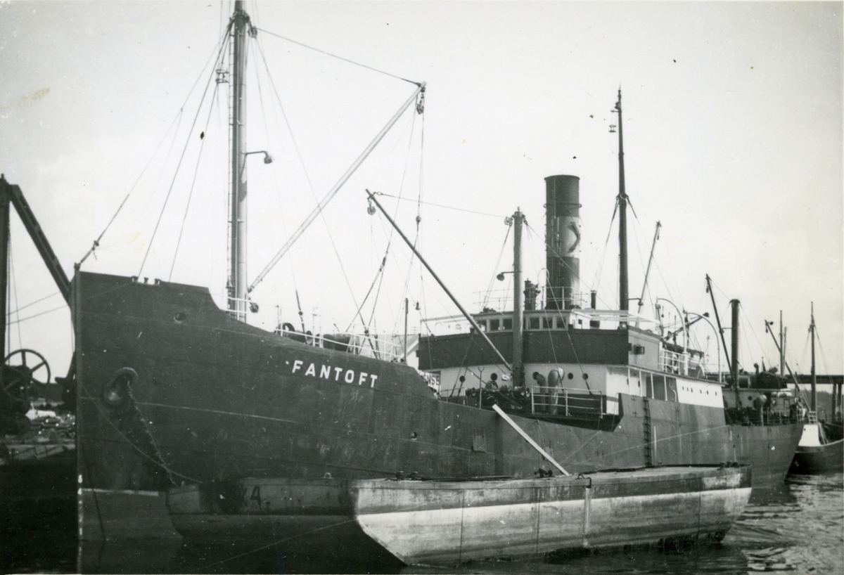 Ägare:/1940-45/: Svenska staten. Hemort: Stockholm.