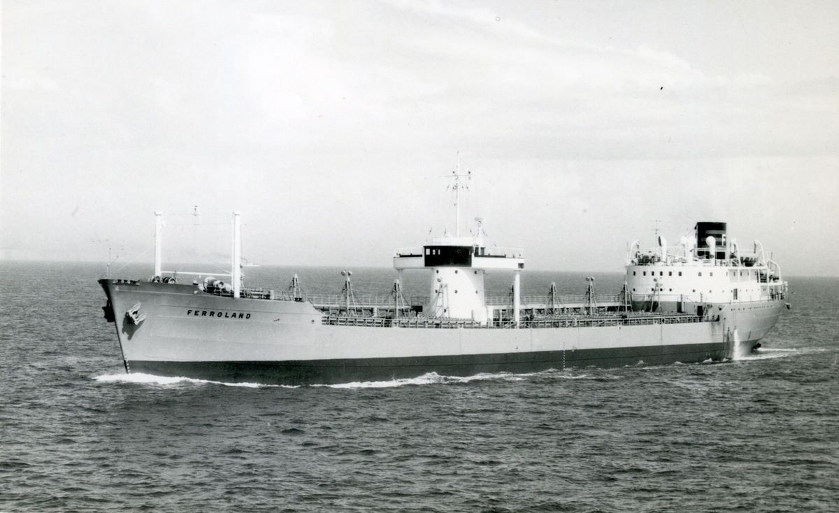 Ägare:/1943-61/: Ångbåts AB Ferm. Hemort: Kristinehamn.
