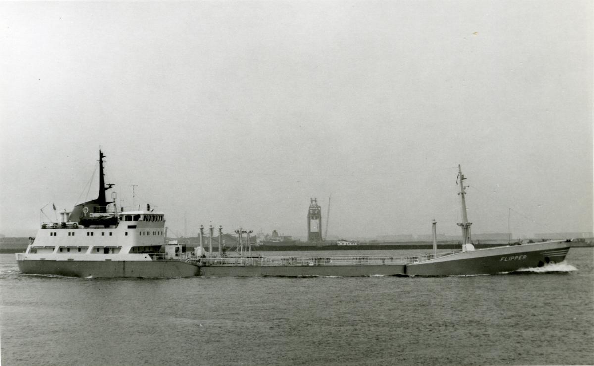 Ägare:/1969-77/: Kihlship AB. Hemort: Göteborg.