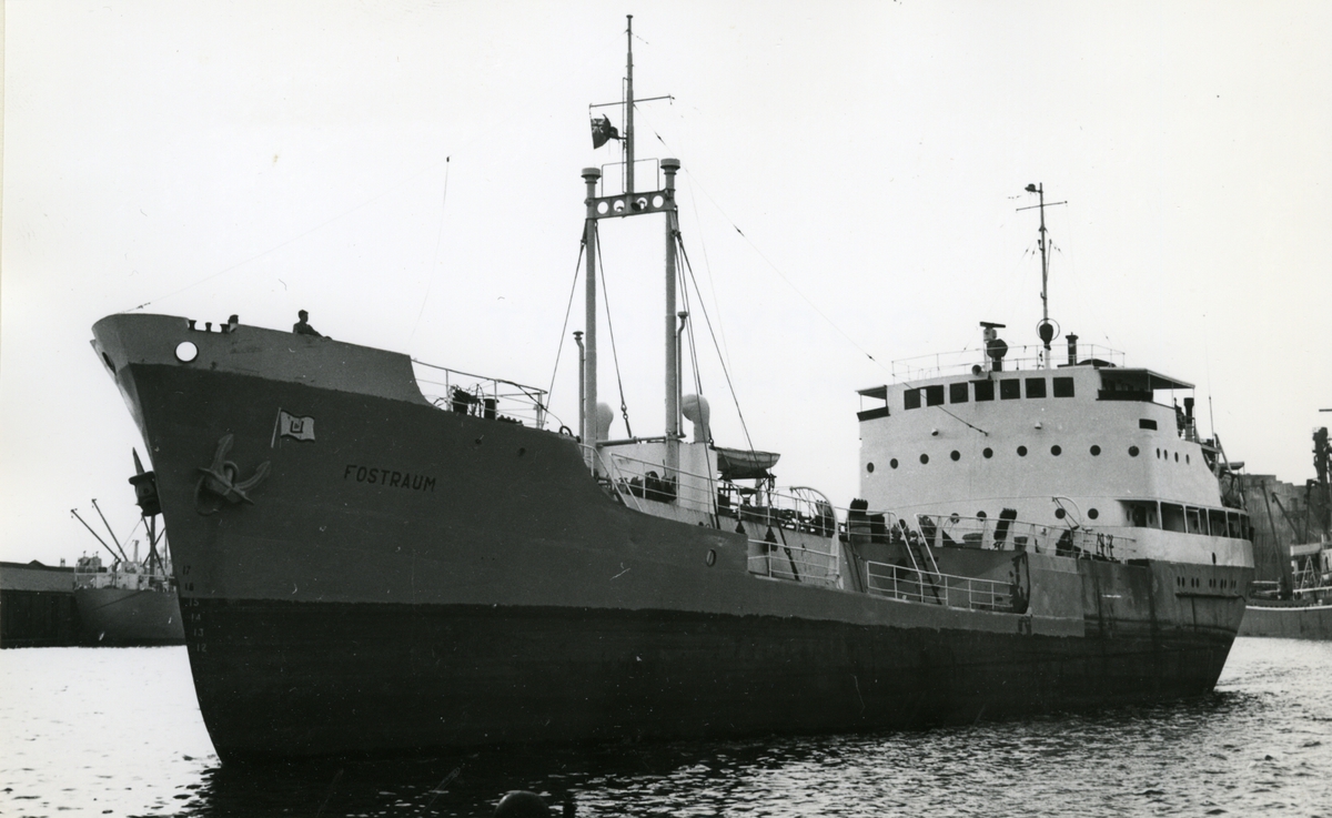 Ägare:/1957-60/: Skibs A/S Straumfart. Hemort: Bergen.