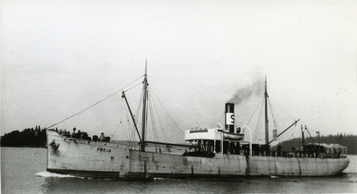 Ägare:/1883-94/: Rederi AB Svea. /1894-1908/: Nya Rederi AB Svea. /1908-35/: samma bolag med firma Stockholms Rederi AB Svea. Hemort: Stockholm.