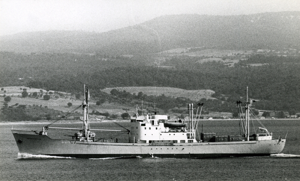 Ägare:/1969-84/: S.S.S.R. Azov Shipping Co. Hemort: Zhdanov.