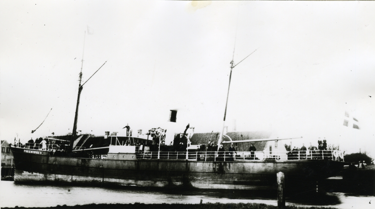 Ägare:/1882-98/: A/S Dampskibet Foreningen. Hemort: Köbenhavn.