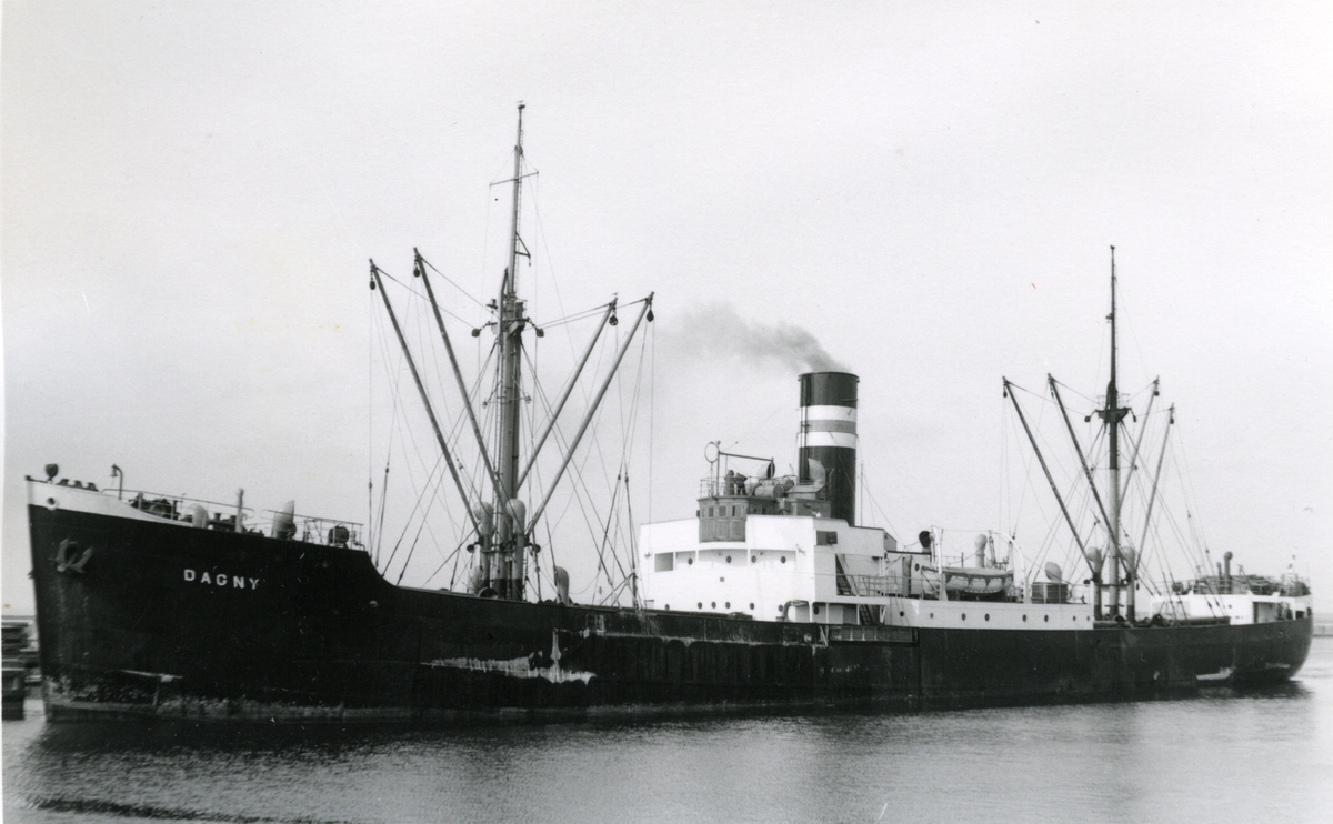 Ägare:/1951-67/: Rederi AB Sally. Hemort: Mariehamn.